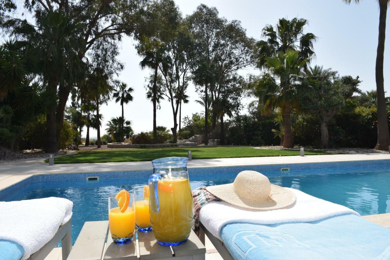 Deluxe First Line Villa Perivolia Bagian luar foto