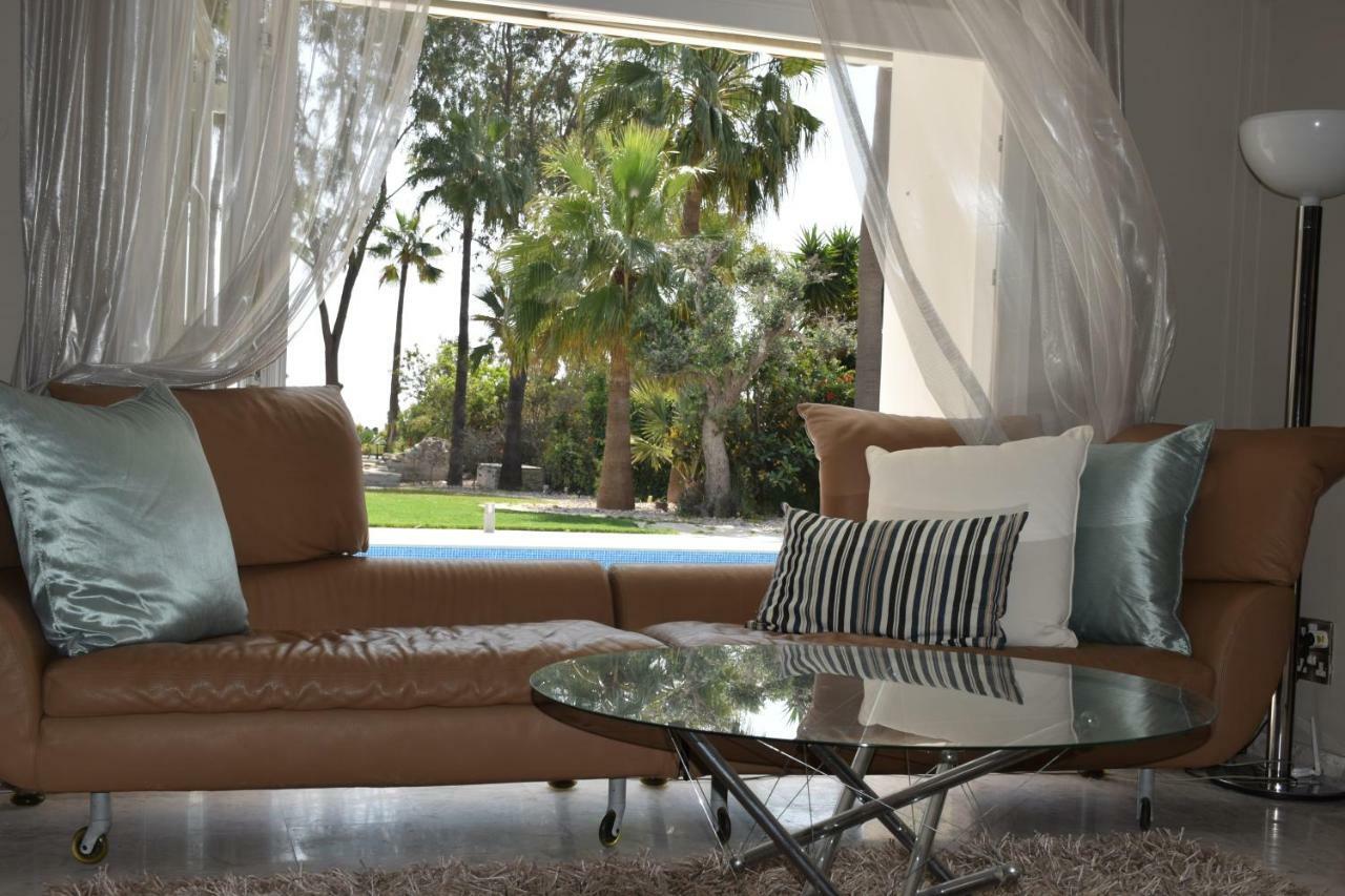 Deluxe First Line Villa Perivolia Bagian luar foto